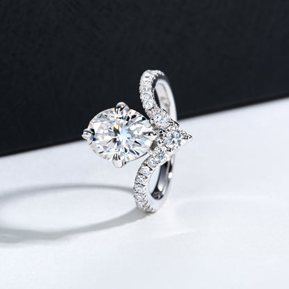 NANLUV Celeste V-Pavé Oval Moissanite Ring – 3CT