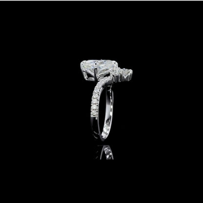 NANLUV Celeste V-Pavé Oval Moissanite Ring – 3CT