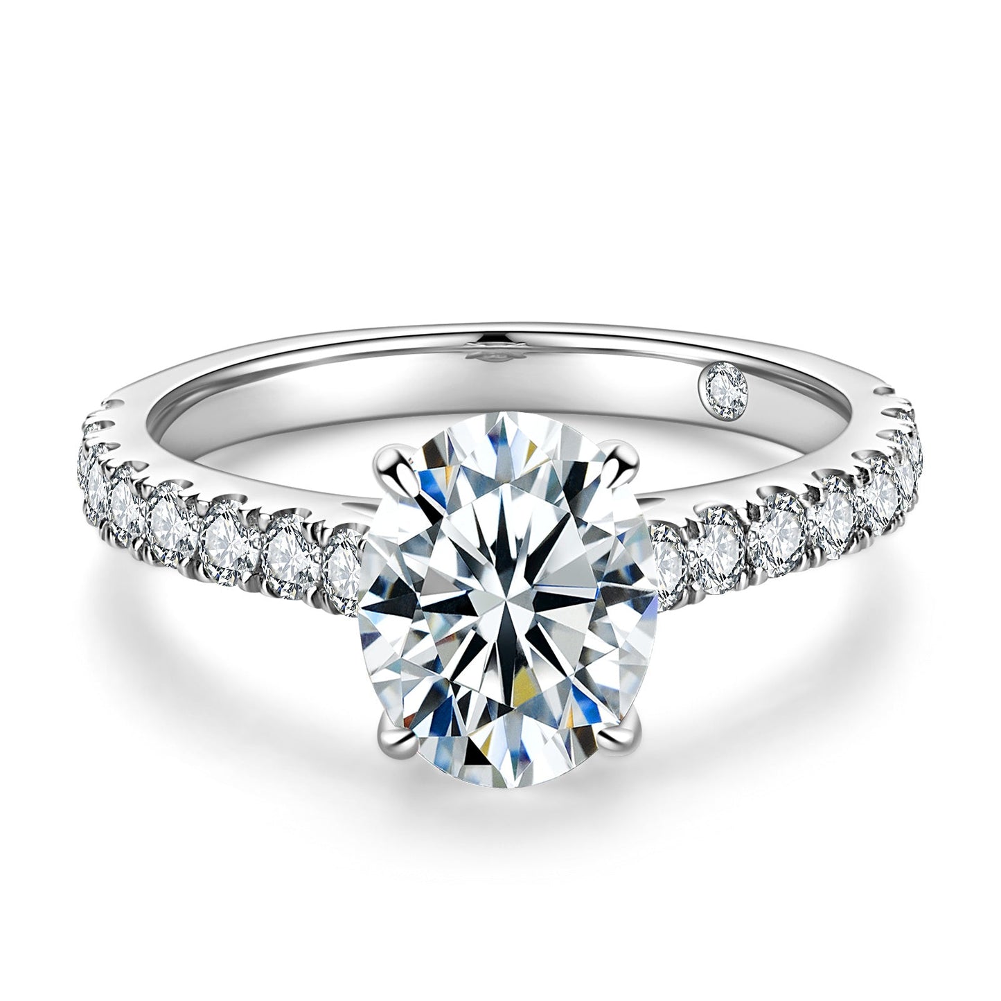 NANLUV L’Impératrice Oval Pavé Moissanite – 2CT