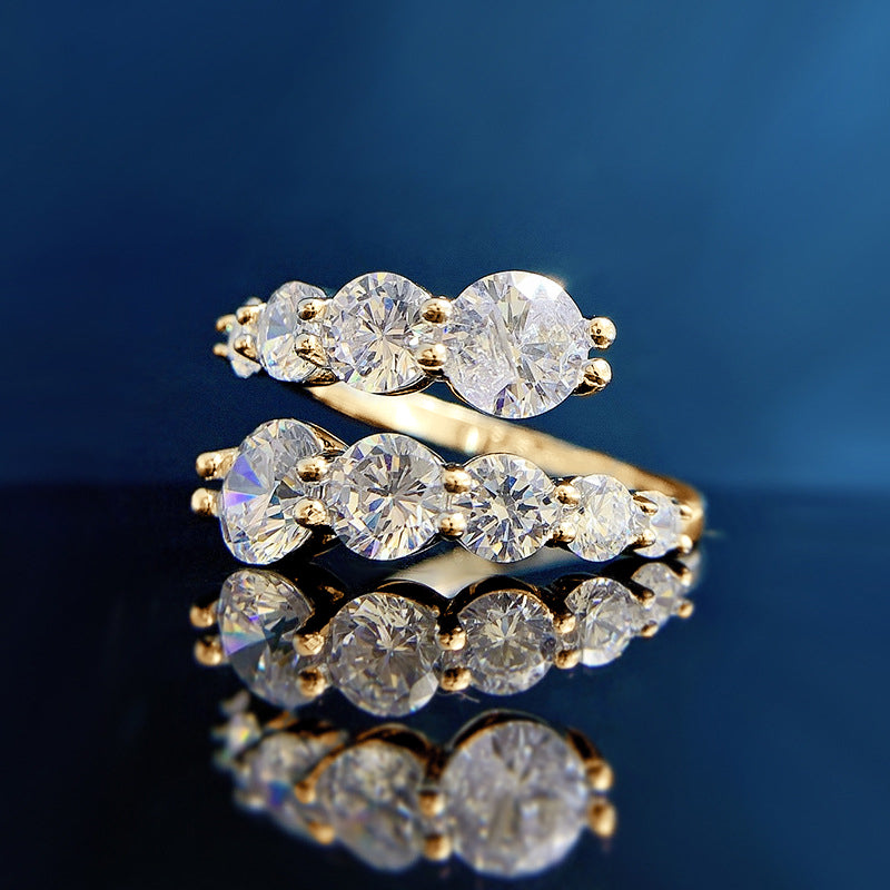 NANLUV Luxe Moissanite Ring