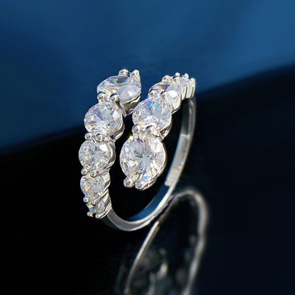 NANLUV Luxe Moissanite Ring