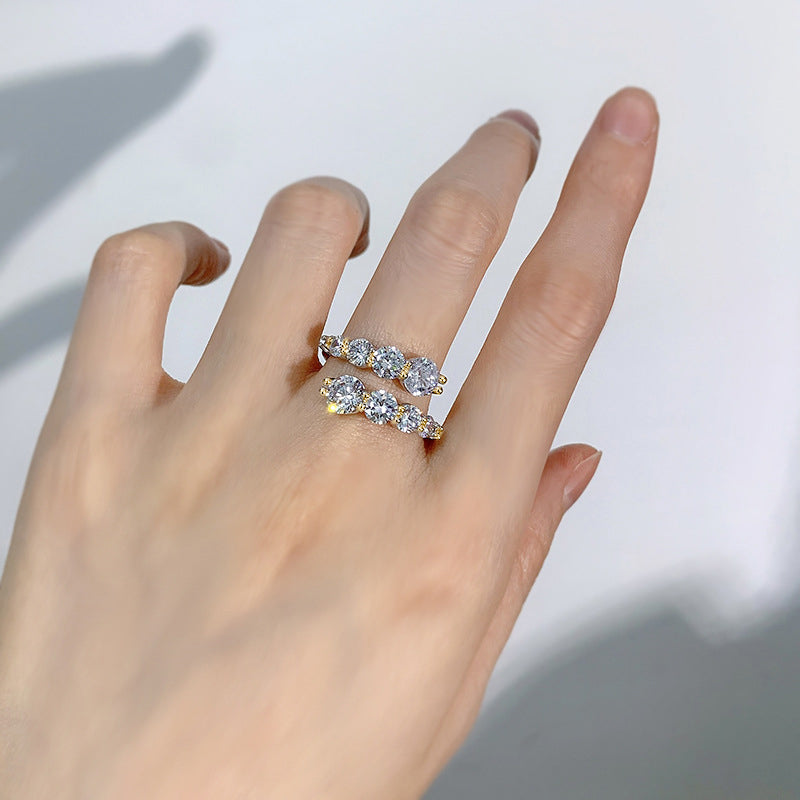 NANLUV Luxe Moissanite Ring