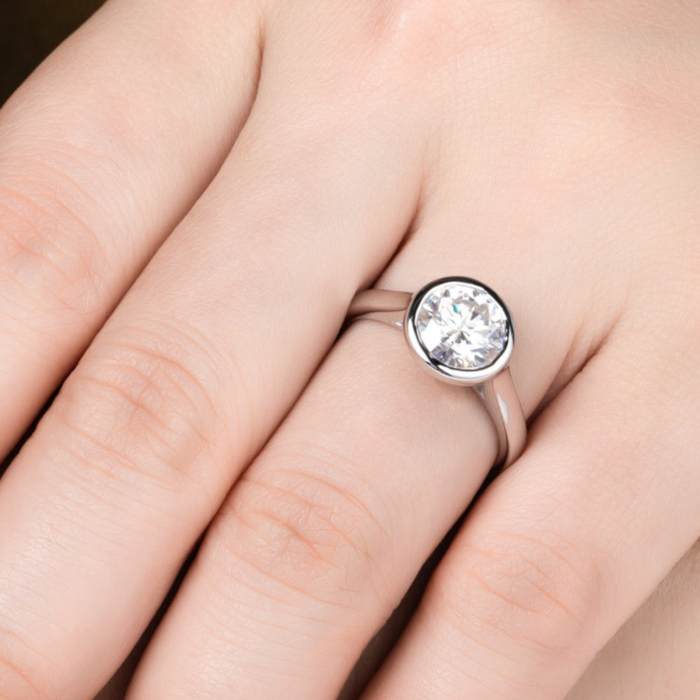 NANLUV Aurelia Moissanite Ring – D Color Round Cut