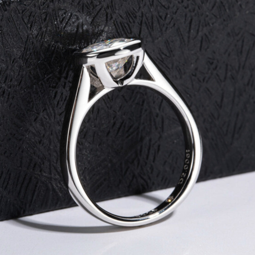 NANLUV Aurelia Moissanite Ring – D Color Round Cut