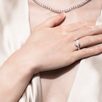 NANLUV Aurelia Moissanite Ring – D Color Round Cut