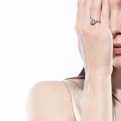 NANLUV Aurelia Moissanite Ring – D Color Round Cut