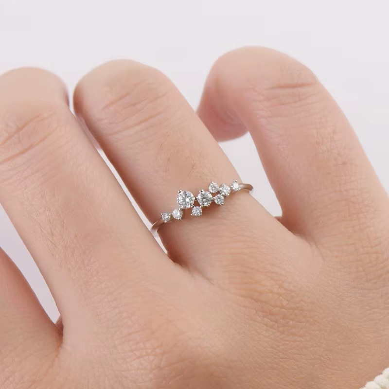 NANLUV Celestia Bloom Moissanite Ring
